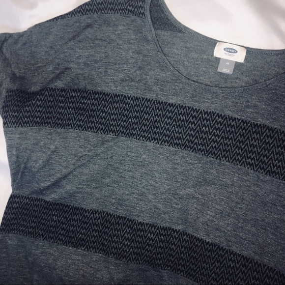 Grey striped square top - Picture 2 of 2